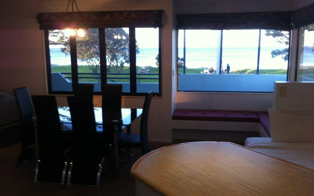 Ocean Waves Hotel