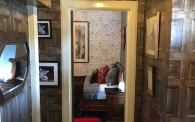 The Clacks Rustic Abode