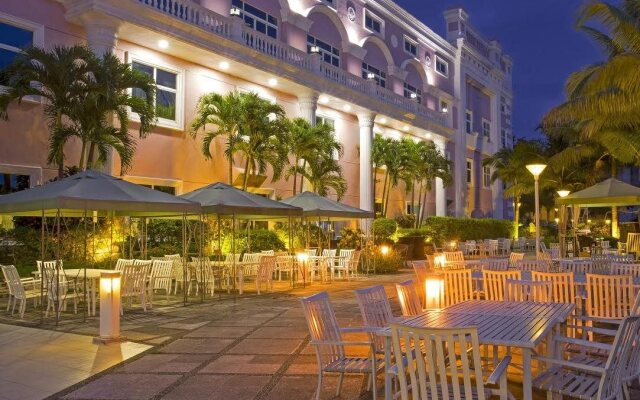Le Beau Max Resort