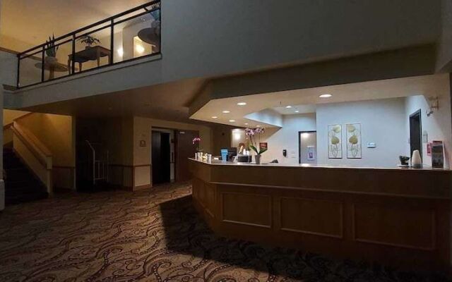 Pacific Sunrise Inn & Suites