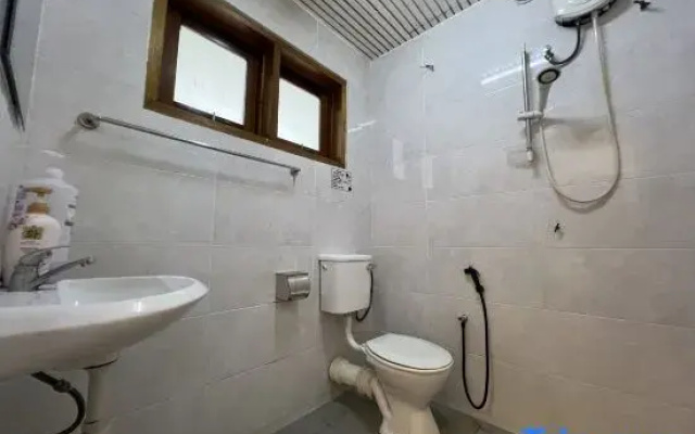 Bangsar Three Storey Luxury Landed House 19PAX