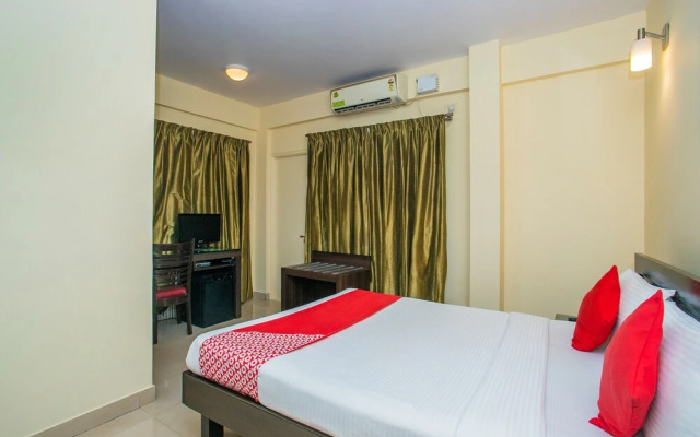 OYO 18923 Mel's Regency