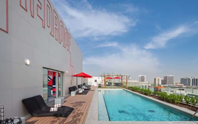 Radisson Red Dubai Silicon Oasis
