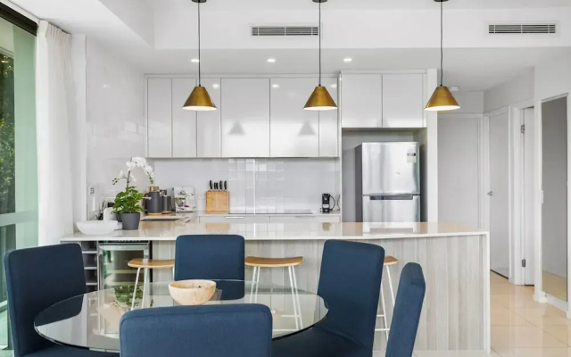 Spacious and Superb 3-bed Apartment