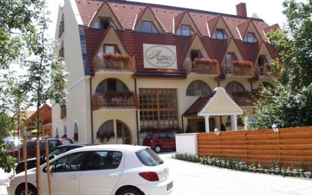 Ágnes Hotel