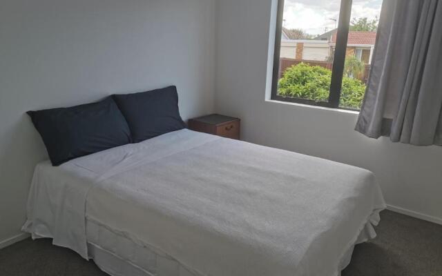 Private Room3 in Central Papatoetoe