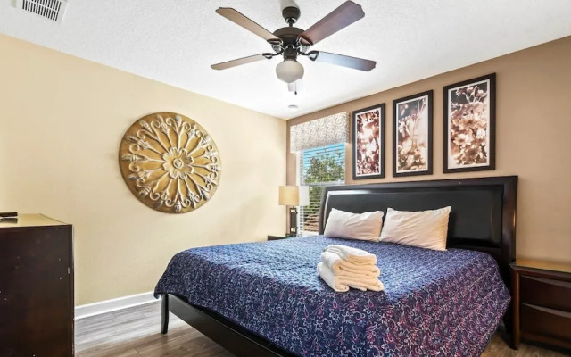 Spacious Getaway With Pool, Near Orlando Parks