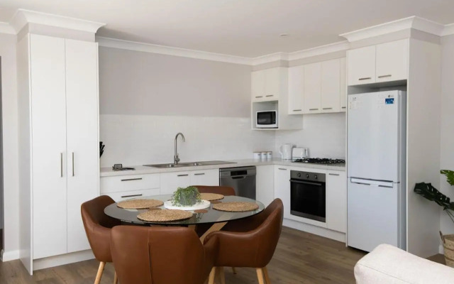 Villa on Matthews, Quite, Modern, Fresh, Free Wifi
