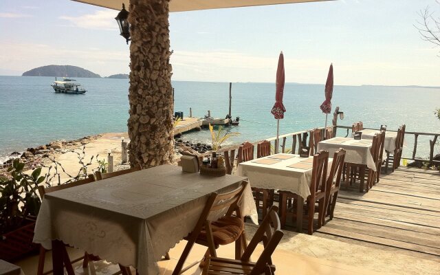 Koh Wai Beach Resort