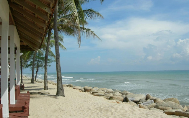 Sutra Beach Resort