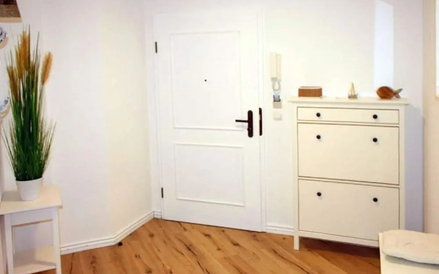 Comfy Apartment With 1 Bedroom and Balcony 134