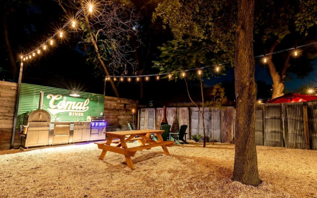 Best Location in Downtown NB Golf Cart Included!