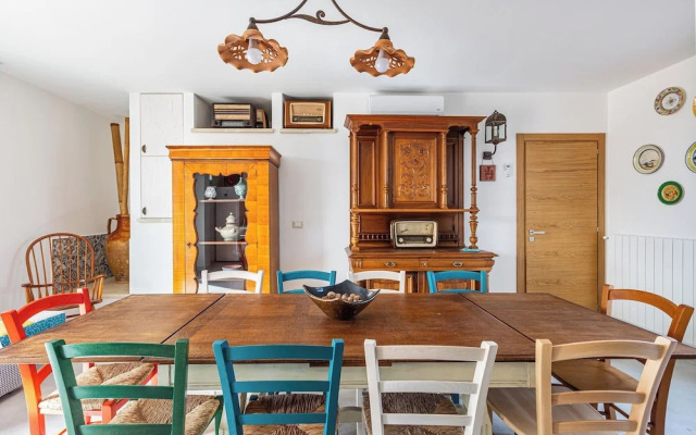 3769 Tenuta La Cornola by Barbarhouse