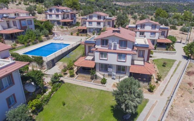 Villa With Shared Pool and Sea View in Seydikemer