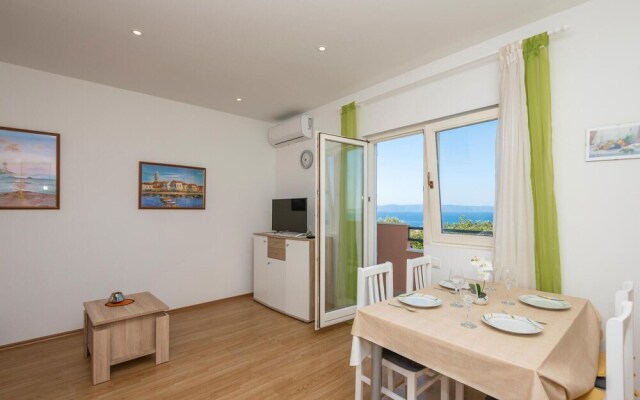 Amazing Apartment in Makarska With 1 Bedrooms and Wifi
