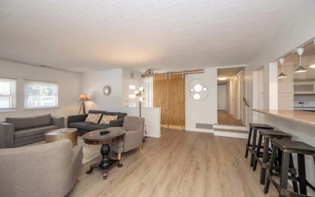 The Grand Elm Suite 2 Sleeps 6