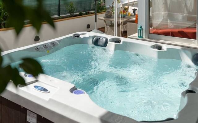 Exclusive apartment Bugenvila