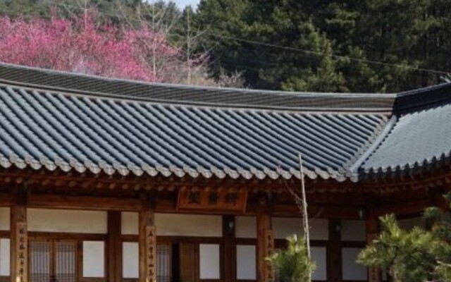 Peepul Hanok Stay