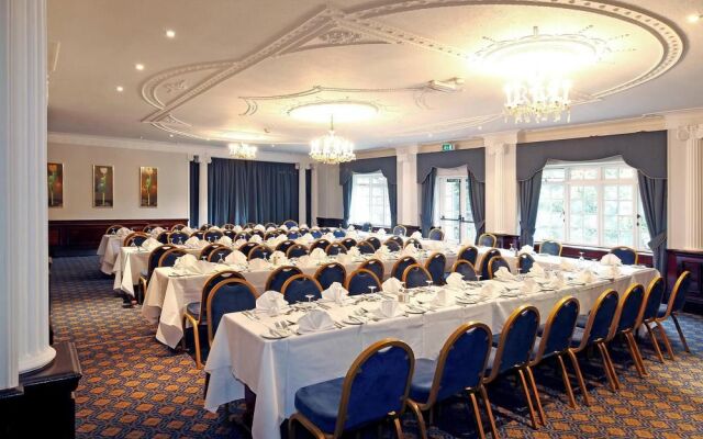 Mercure Wolverhampton Goldthorn Hotel