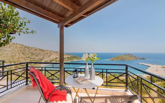 Coastal Paradise Found - Komis Private Pool Gem