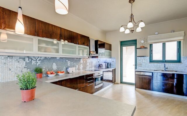 Luxury Villa in Kera