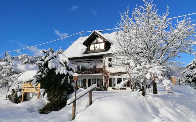 Haus Holunder Weissbriach