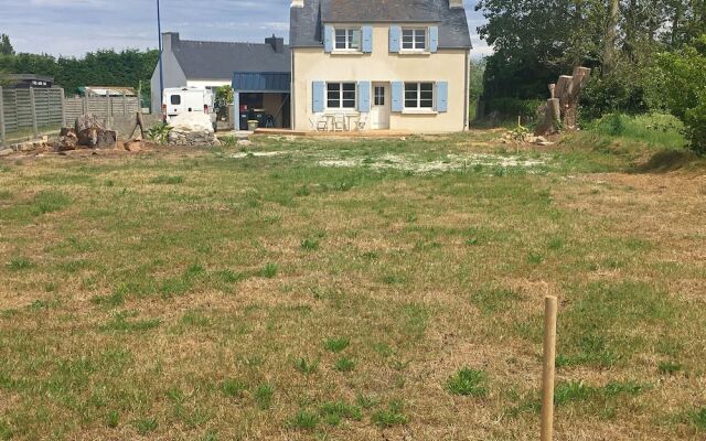 Cozy Holiday Home in Santec With Private Garden