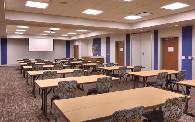 Holiday Inn Express & Suites Phoenix West - Buckeye by IHG