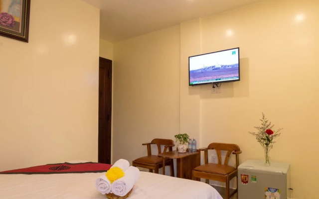 HT Riverside Homestay