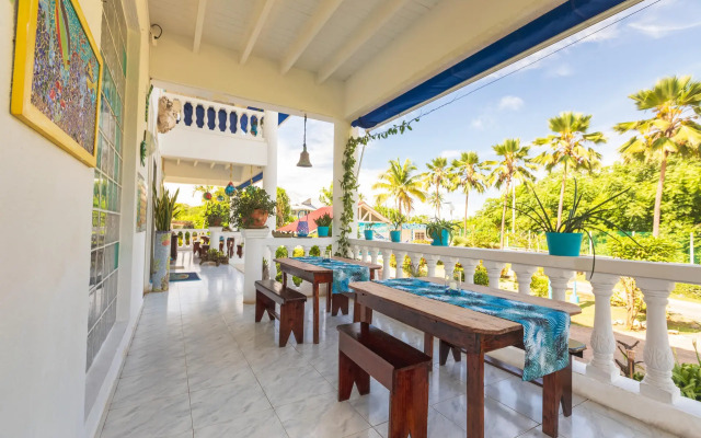 Hosteria Mar y Sol