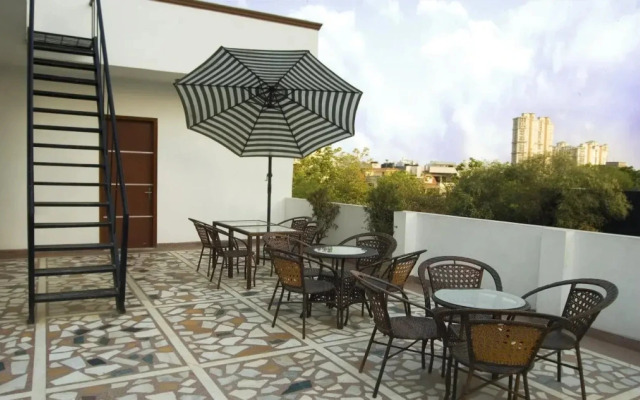 Tree Top Greens Serviced Apartment