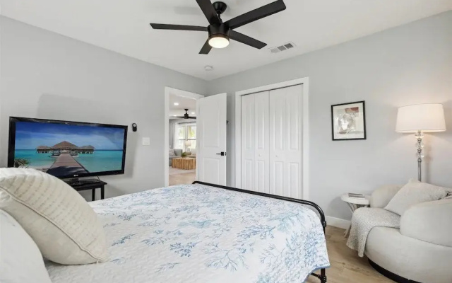 131 W Pasco Ln
