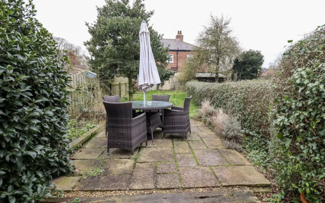 Thames Cottage
