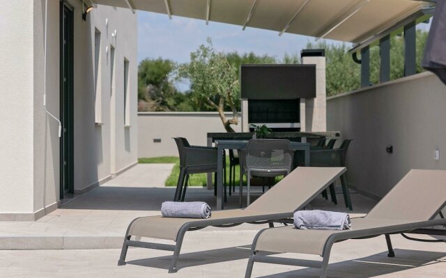 Spacious Villa in Pula Istria With Swimming Pool