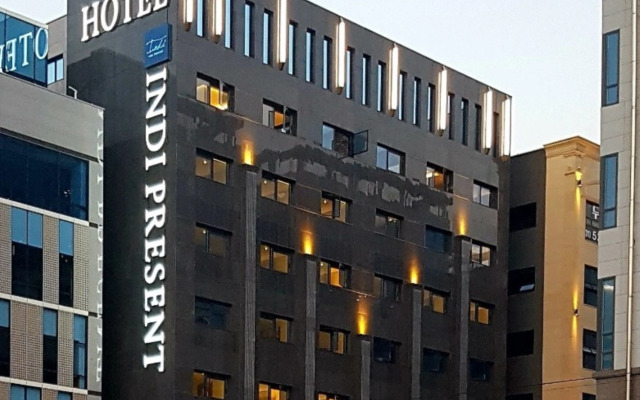 Guri Galmae Indi Present Hotel