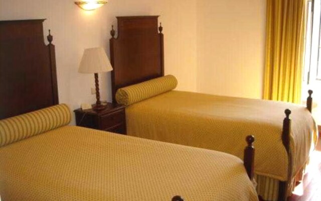 Casa Amarela TH & National Monument