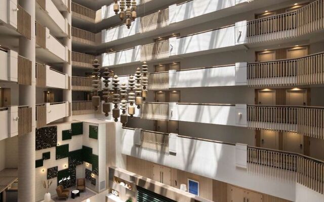 Hilton Santa Monica Hotel & Suites