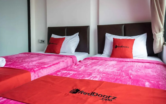 RedDoorz Plus near ICE BSD 2