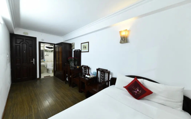 Phoenix Legend Hotel
