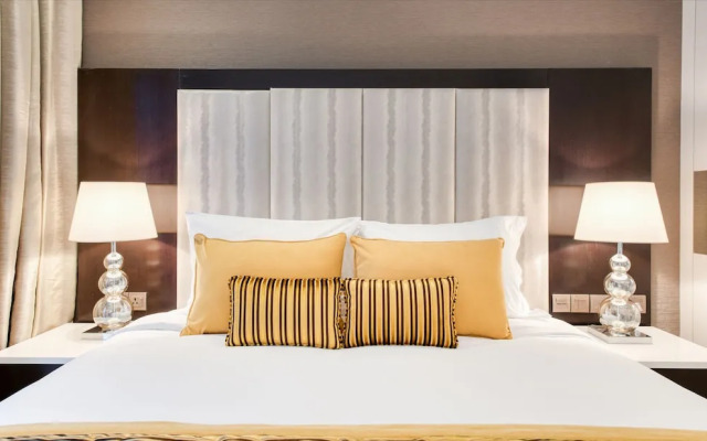 Upper Crest by Staycae