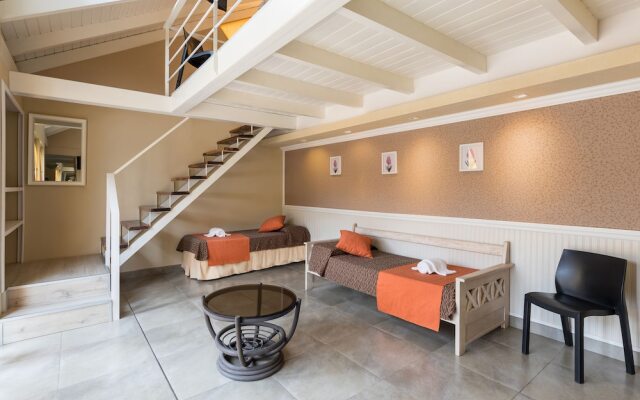 Club House Hotel