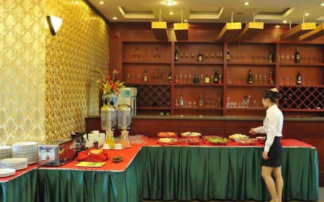 Crown Hotel