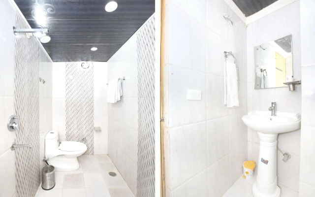 OYO 5956 Hotel Continental Inn 42