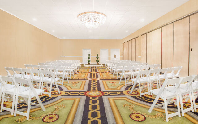 Baymont by Wyndham Fayetteville Fort Bragg Area