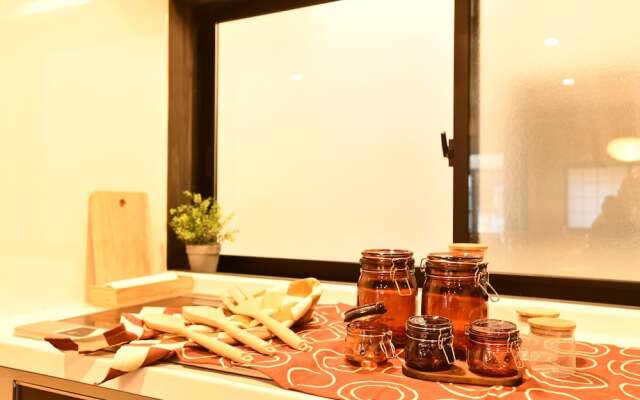 FL House Naniwa Sakura Hotori