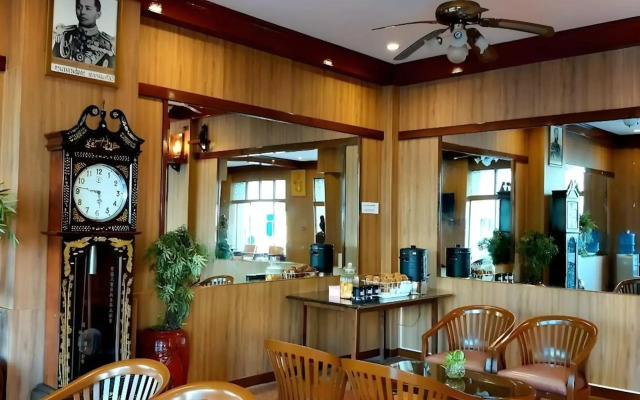 Suriwong Chumphon Hotel