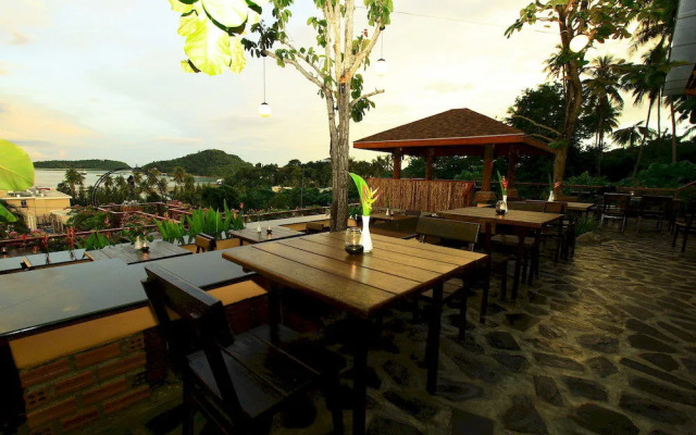 OYO The Chalet Phuket Resort