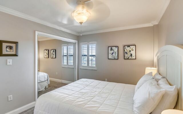 Inlet Reef 516 2 Bedroom Condo by RedAwning