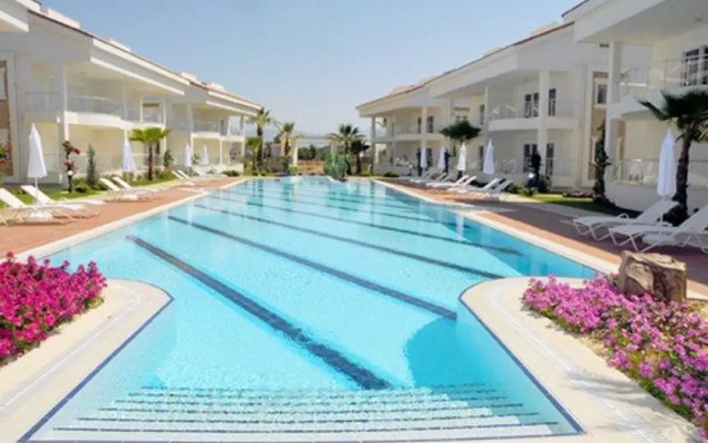 Mirage G 1 - beautiful 2 bedroomed ground floor apartment of approx 1000 sq ft