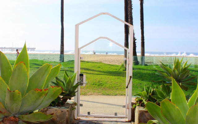 Venice on the Beach Hotel